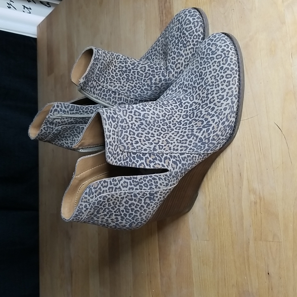 Lucky Brand animal print wedge bootie 10